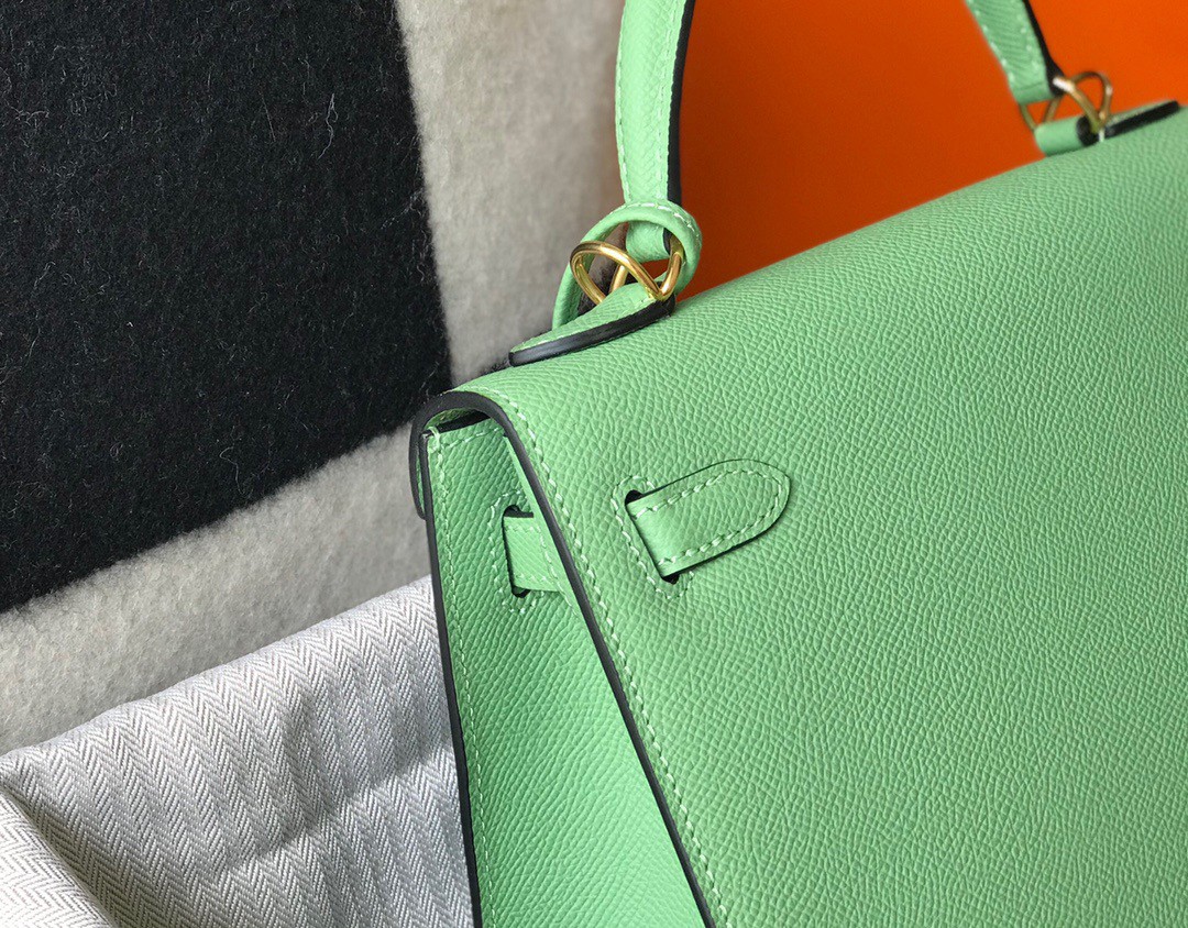 Hermes Kelly 25cm Sellier Bag in Vert Criquet Epsom Calfskin GHW