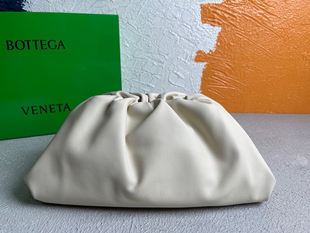 Bottega Veneta Large Pouch Clutch Bag In White Calfskin