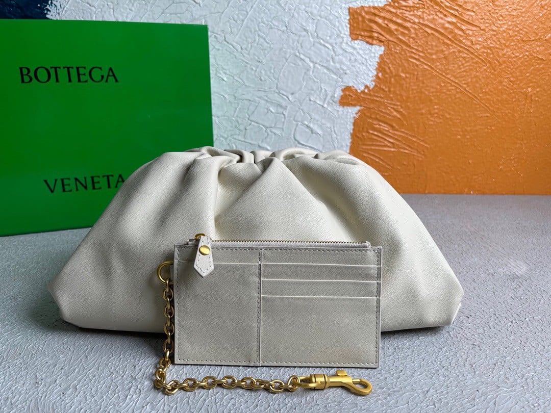 Bottega Veneta Large Pouch Clutch Bag In White Calfskin