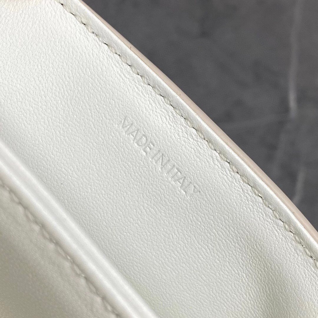 Celine Triomphe Teen Bag In White Leather