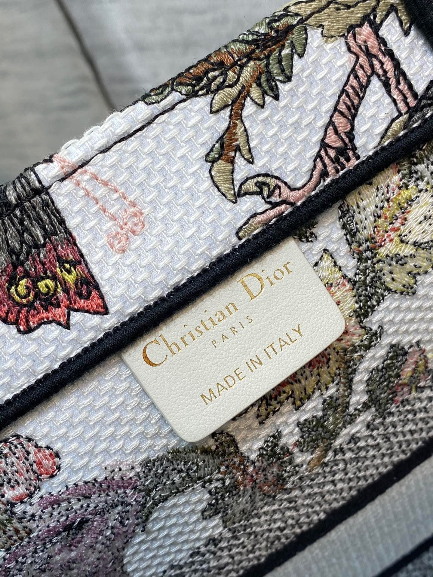 Dior Medium Book Tote Bag In White Jardin Botanique Embroidery