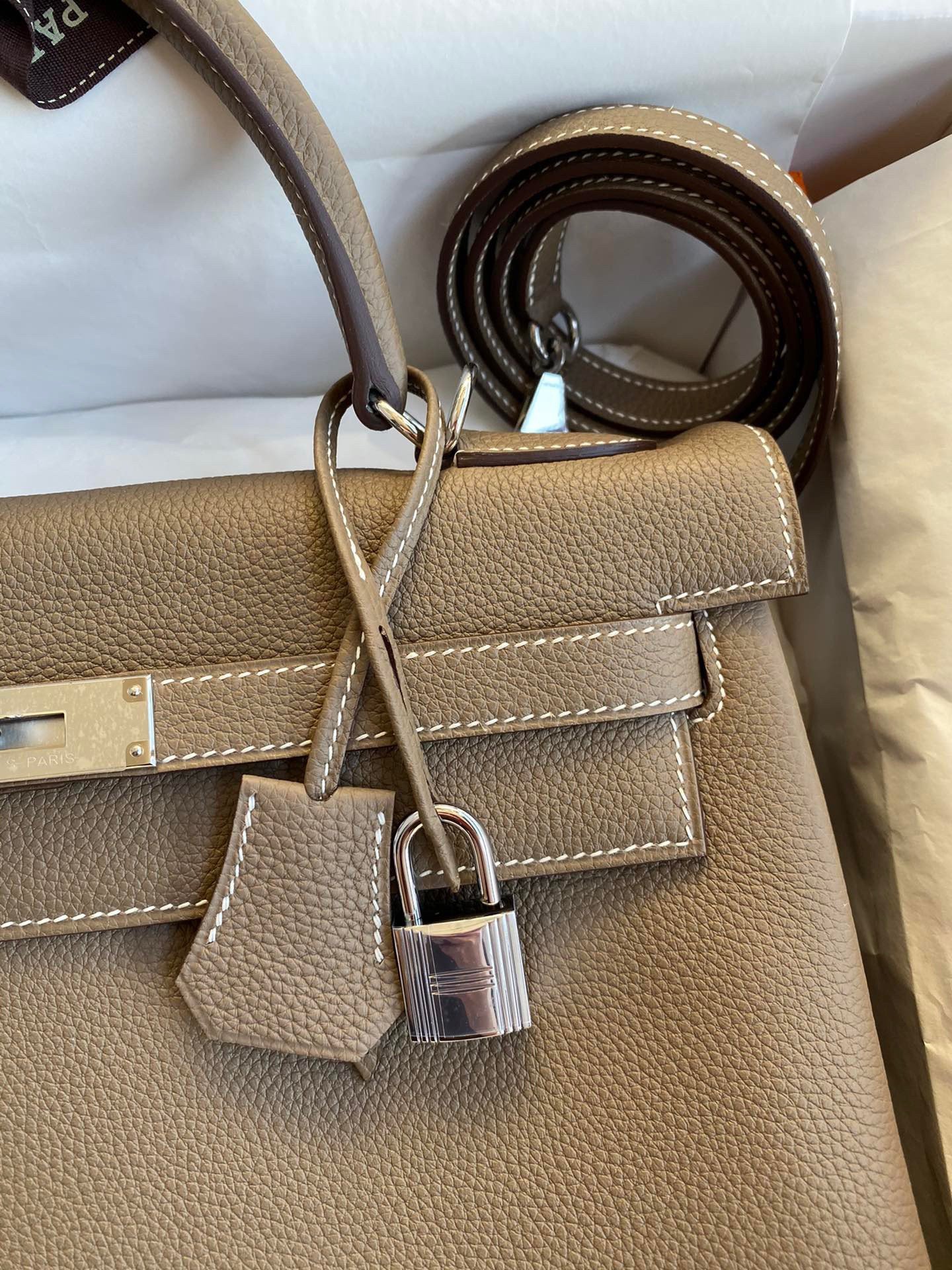 Hermes Kelly Retourne 32 Handmade Bag In Taupe Clemence Leather