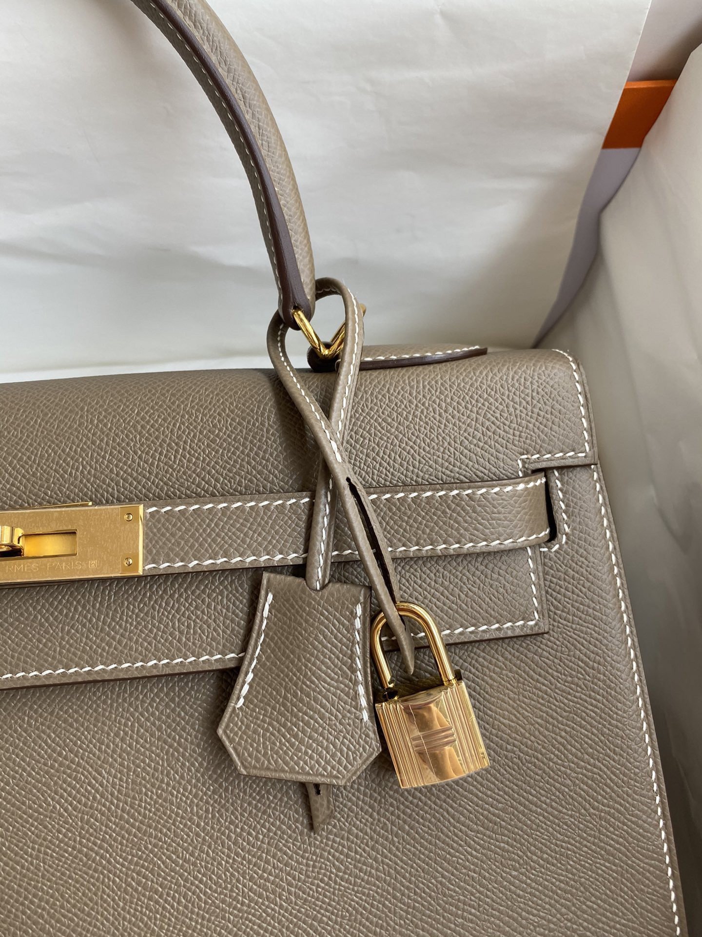 Hermes Kelly Sellier 32 Handmade Bag In Taupe Epsom Calfskin