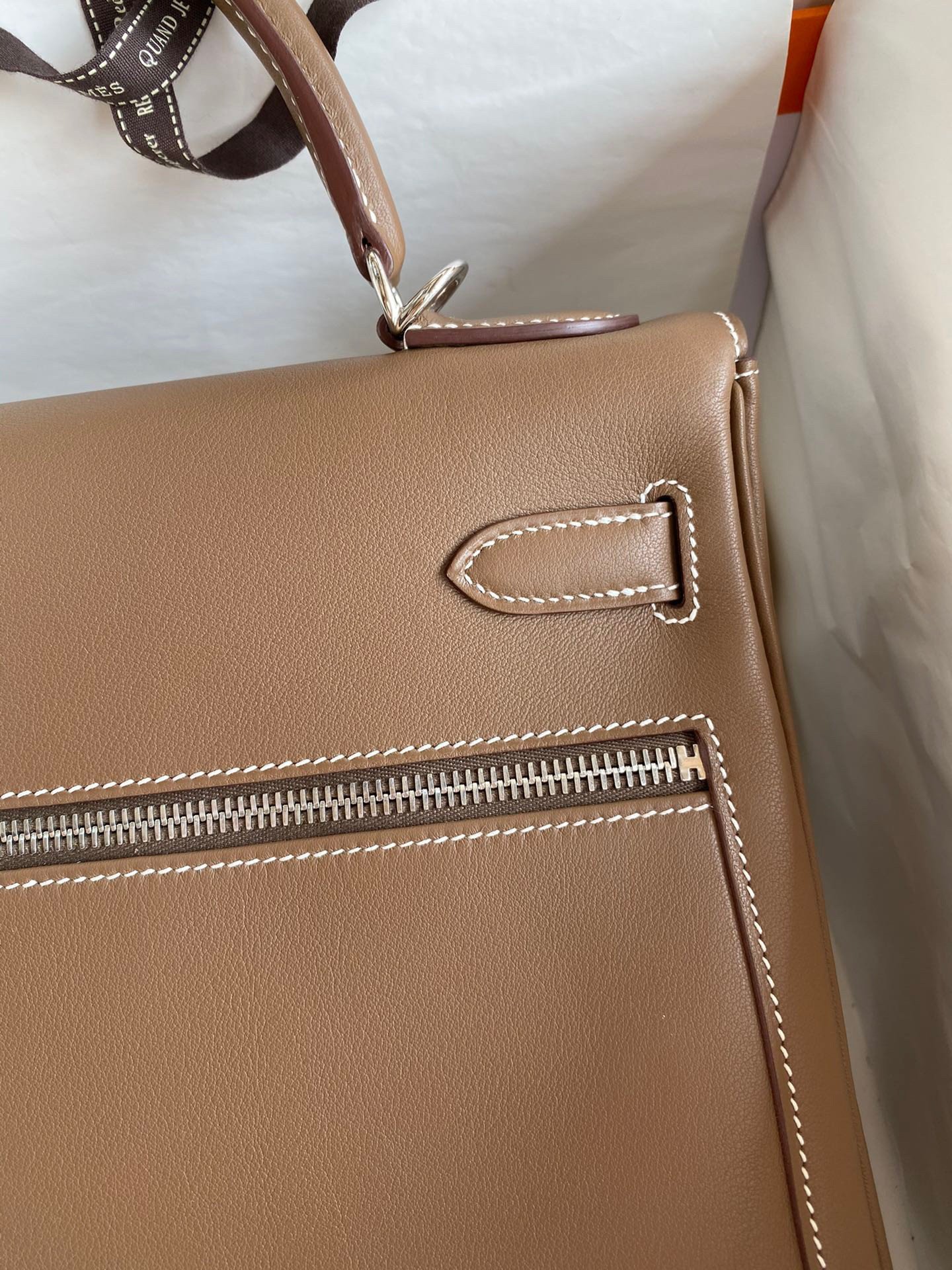 Hermes Kelly Lakis 32 Handmade Bag In Taupe Swift Calfskin