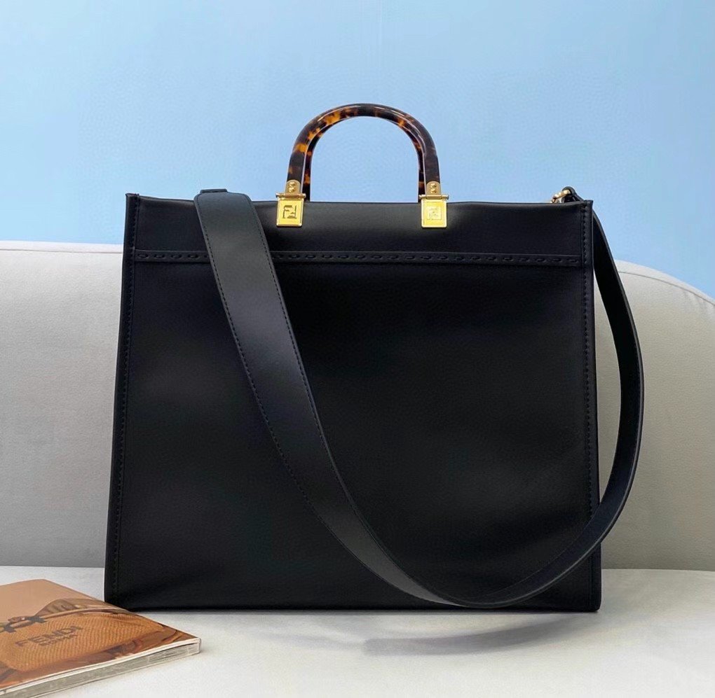 Fendi Sunshine Medium Tote Bag In Black Calfskin