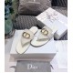 Dior 30 Montaigne Thong Flats In White Calfskin