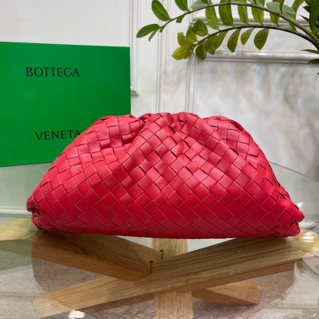 Bottega Veneta Large Pouch Clutch Bag In Red Intrecciato Lambskin