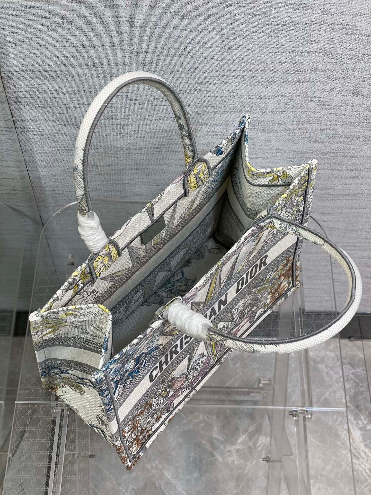 Dior Medium Book Tote Bag In Multicolor Rêve d'Infini Embroidery