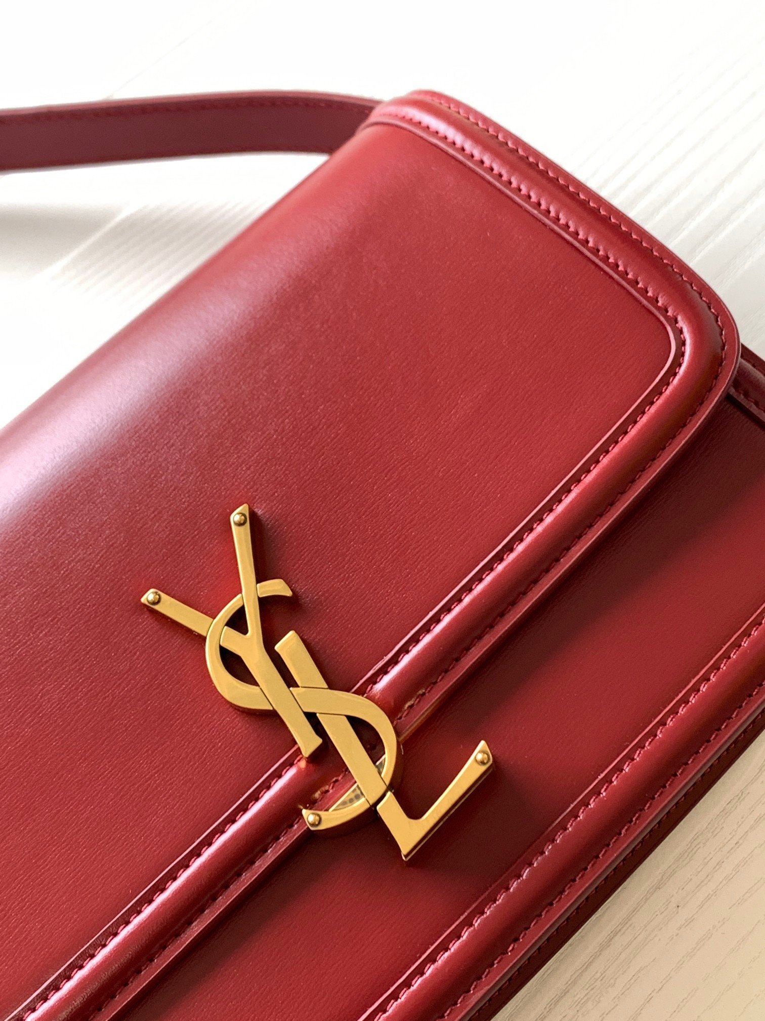 Saint Laurent Medium Solferino Bag In Red Calfskin