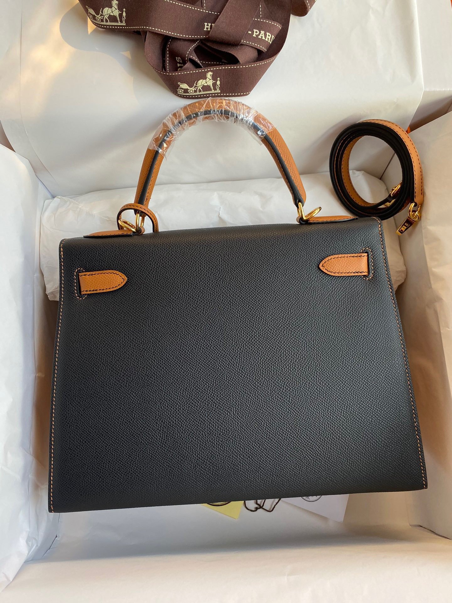 Hermes Kelly Sellier 28 Bicolor Bag in Black and Gold Epsom Calfskin