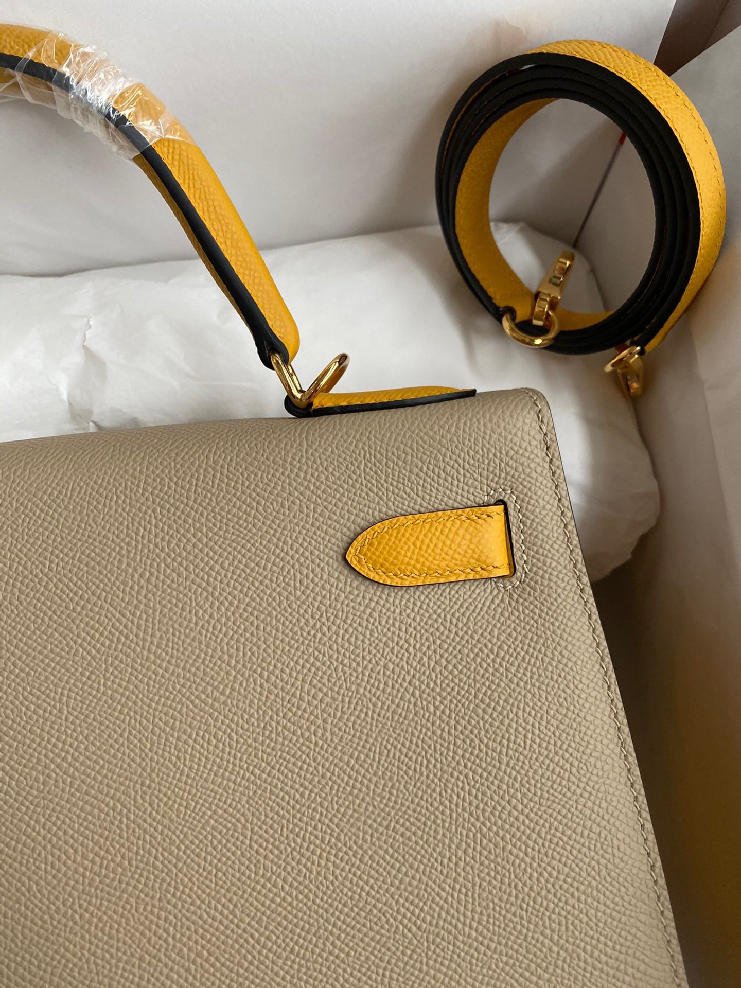 Hermes Kelly Sellier 28 Bicolor Bag in Trench and Yellow Epsom Calfskin