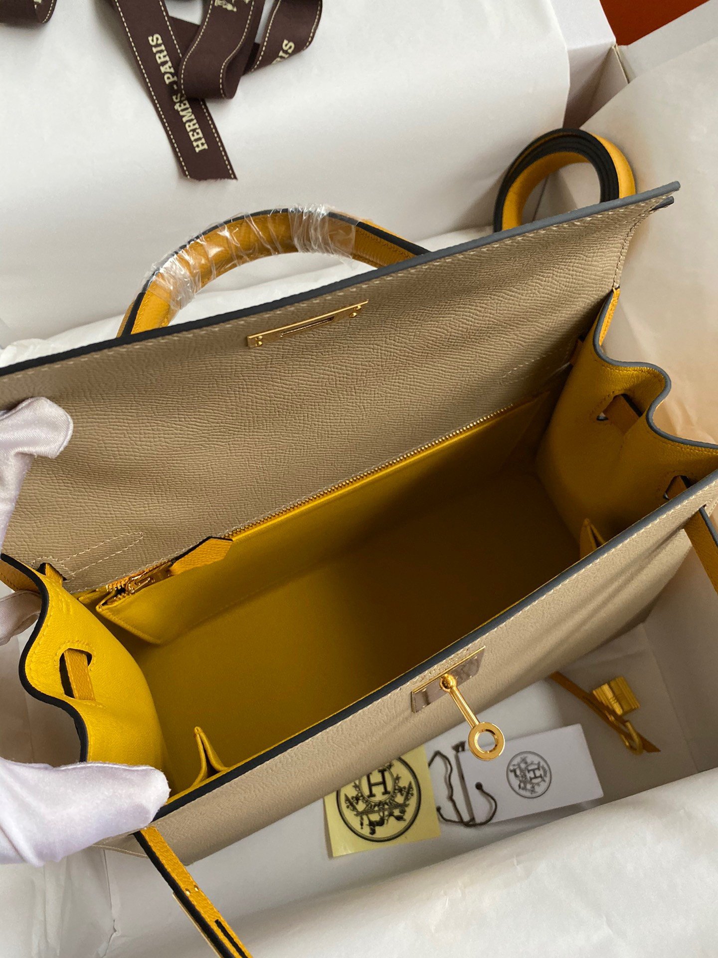 Hermes Kelly Sellier 28 Bicolor Bag in Trench and Yellow Epsom Calfskin