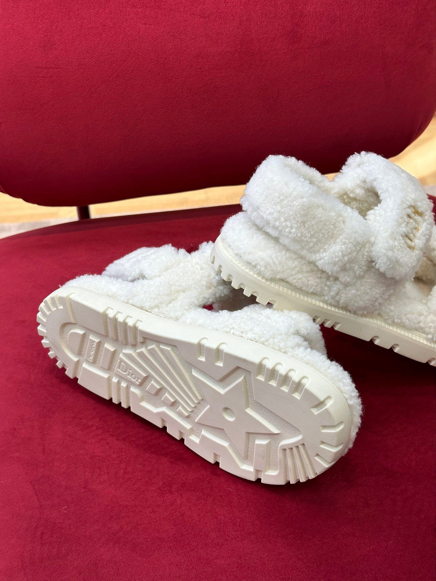 Dior Dioract Sandals In White Shearling