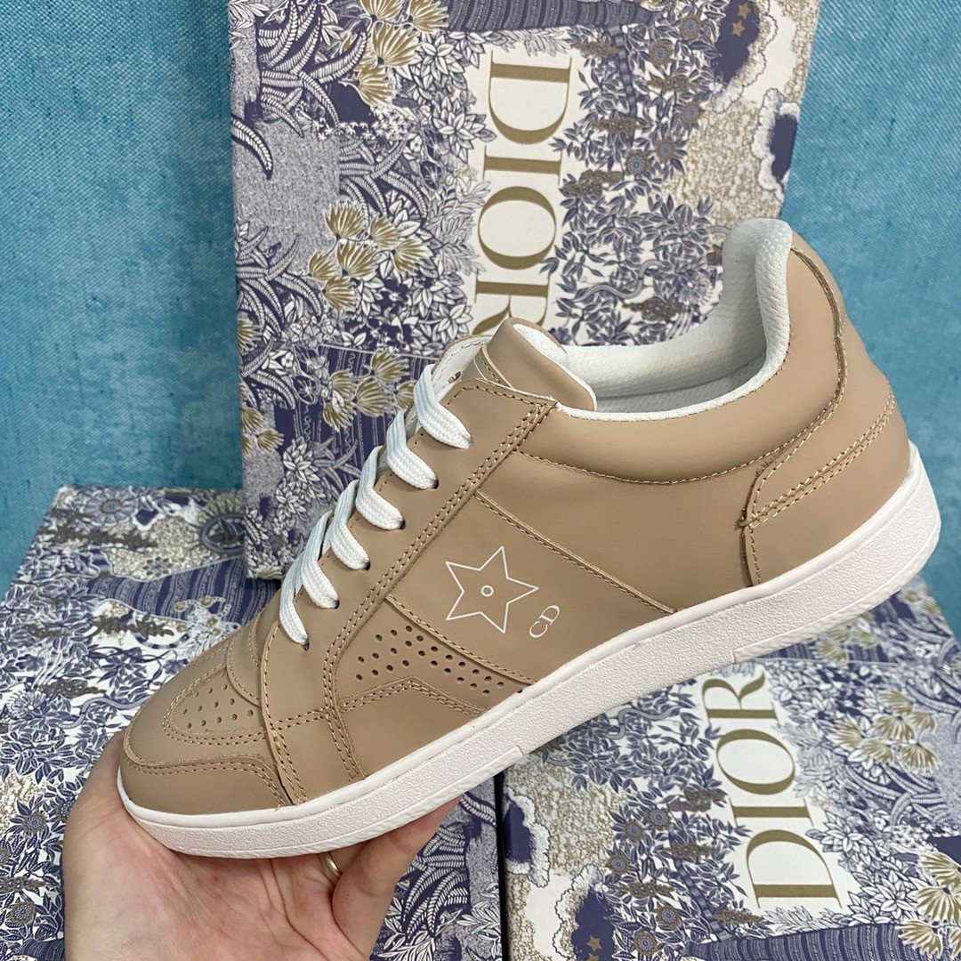 Dior Star Low-top Sneakers In Beige Calfskin