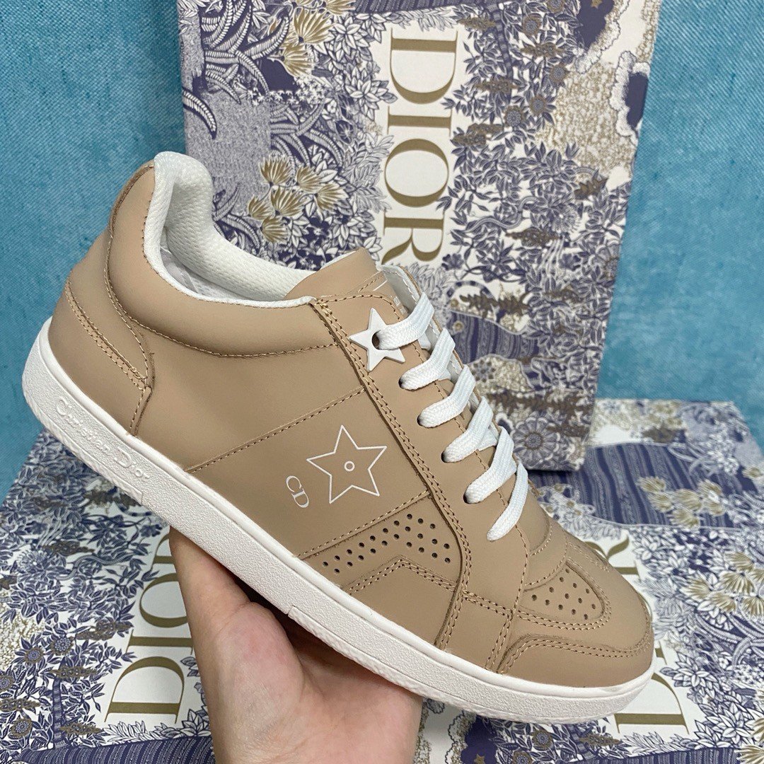 Dior Star Low-top Sneakers In Beige Calfskin