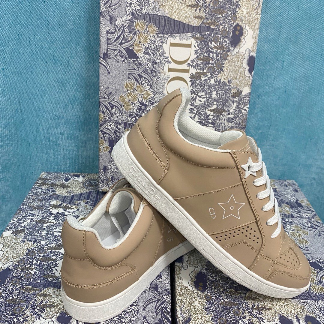 Dior Star Low-top Sneakers In Beige Calfskin