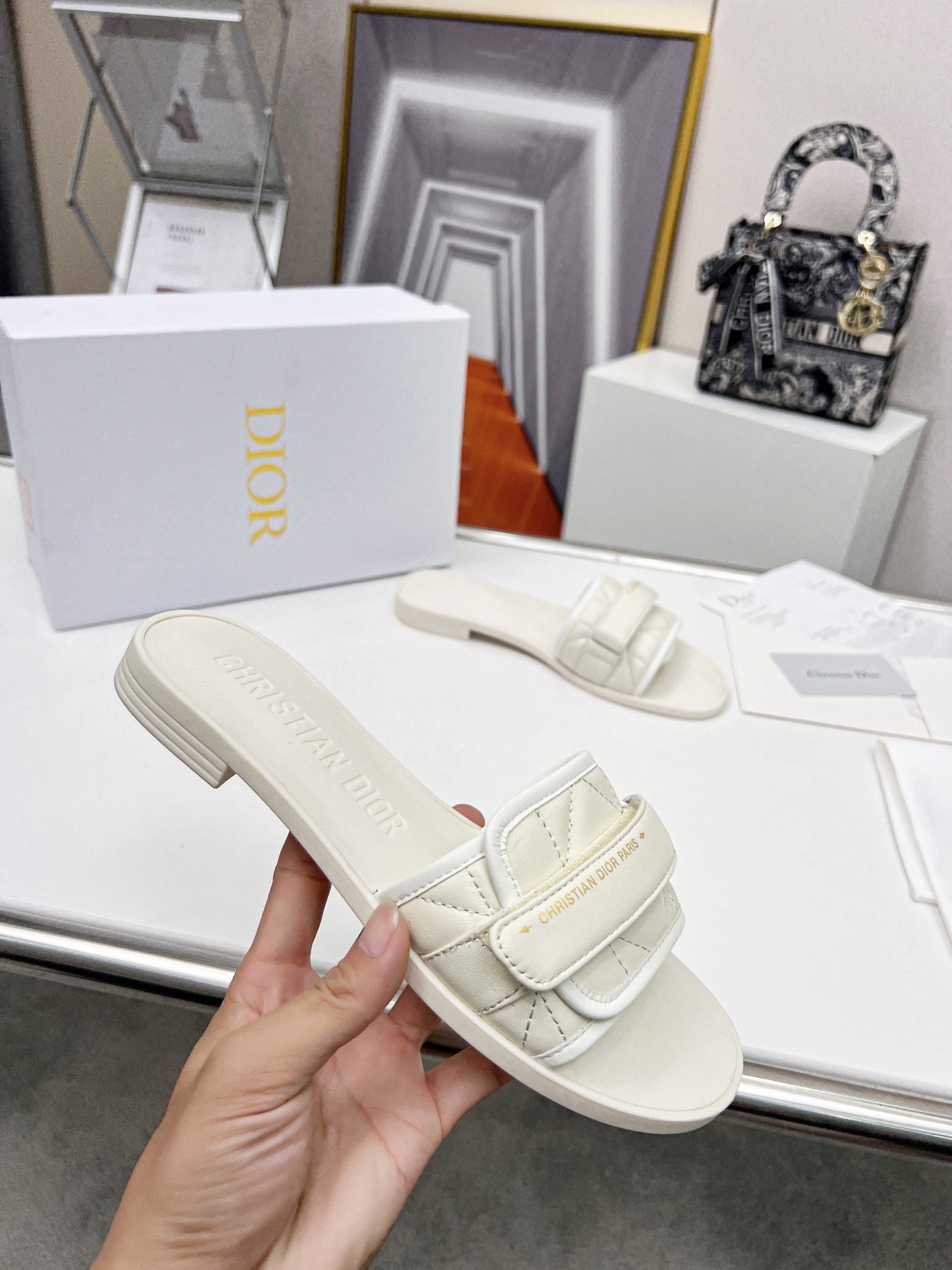 Dior Dio(r)evolution Slide Sandals In White Calfskin