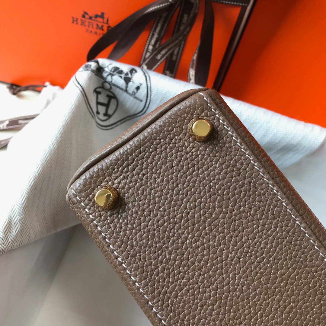 Hermes Kelly 20cm Bag In Taupe Clemence Leather GHW