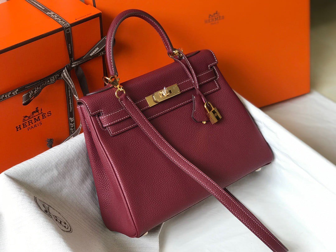 Hermes Kelly 28cm Retourne Bag in Bordeaux Clemence Leather GHW