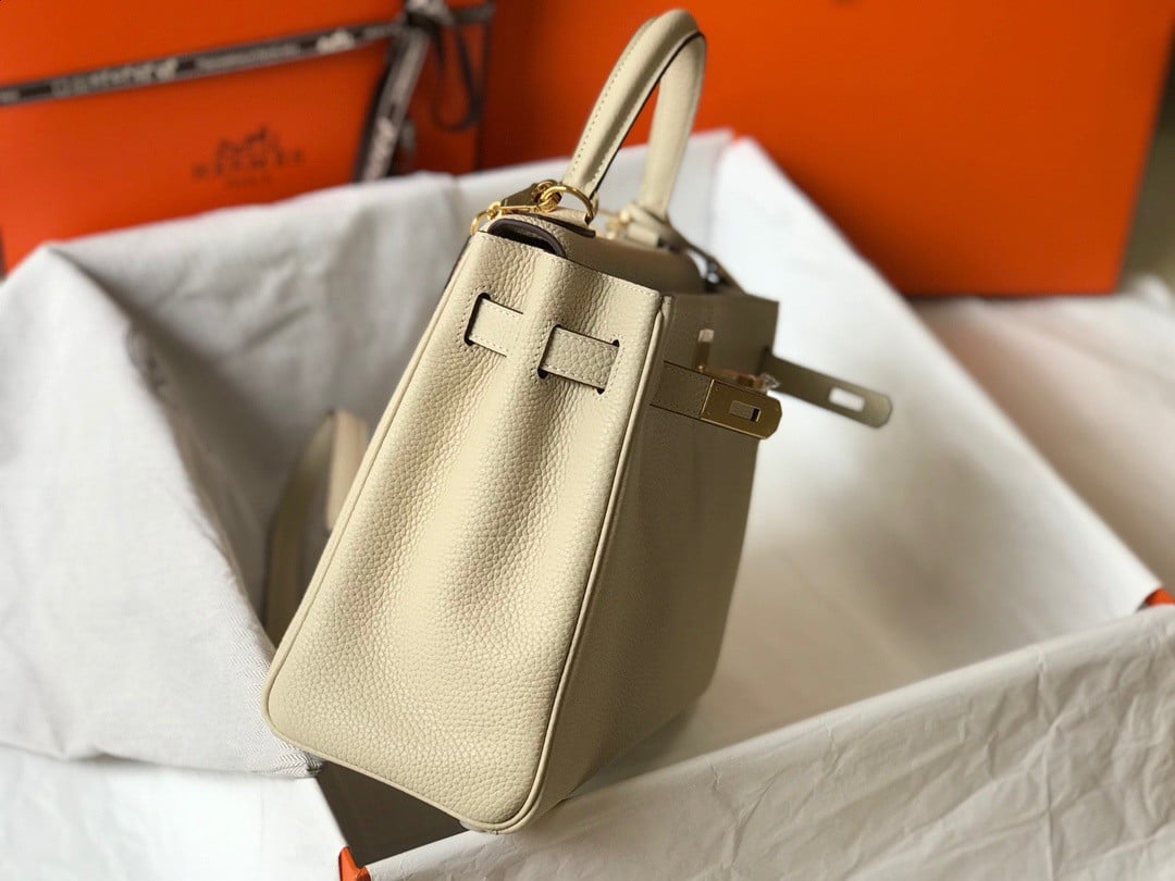 Hermes Kelly 28cm Retourne Bag in Craie Clemence Leather GHW