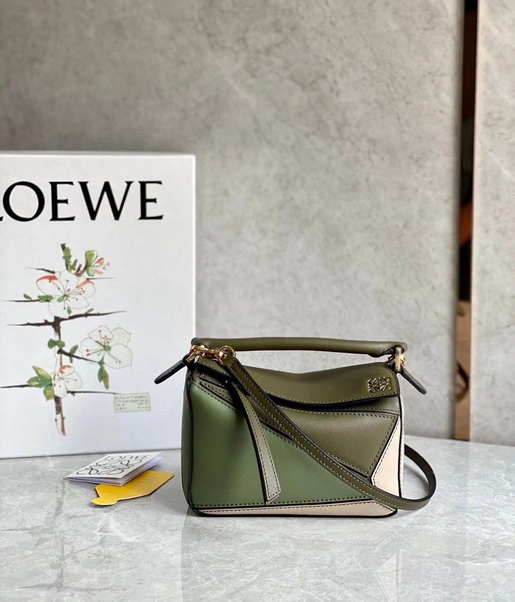 Loewe Puzzle Mini Bag In Green/Oat Calfskin