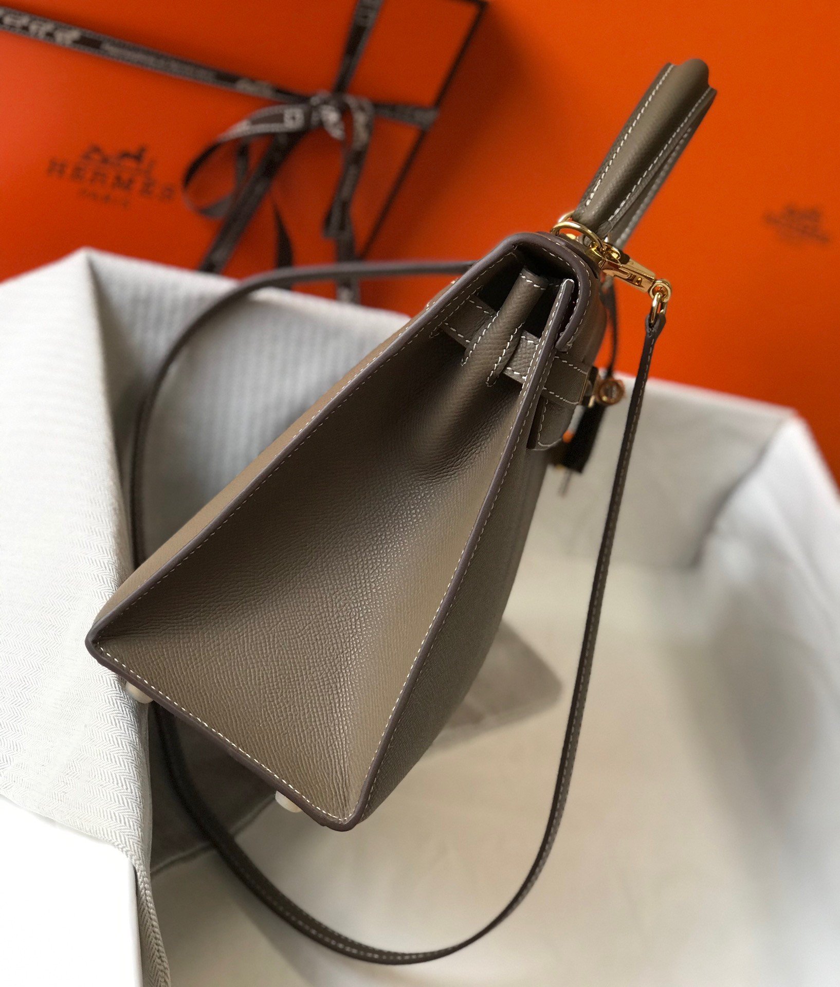 Hermes Kelly 28cm Sellier Bag in Taupe Epsom Calfskin GHW