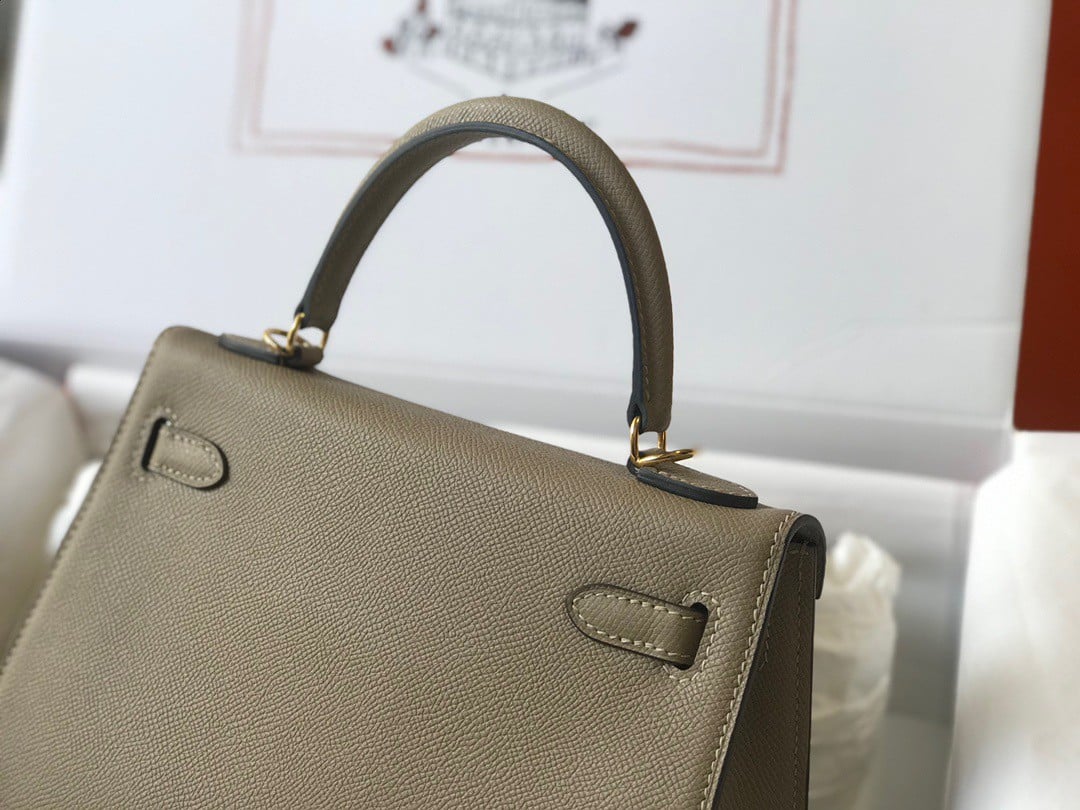 Hermes Kelly 28cm Sellier Bag in Gris Tourterelle Epsom Calfskin GHW