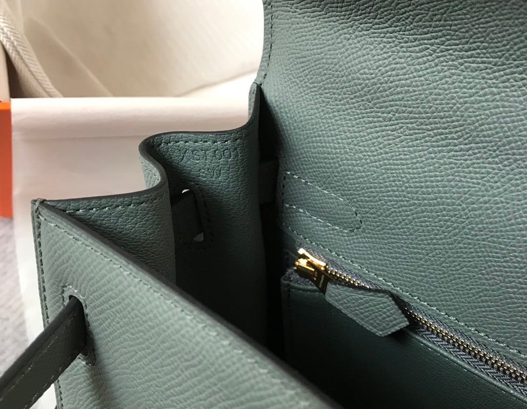 Hermes Kelly 28cm Sellier Bag in Vert Amande Epsom Calfskin GHW