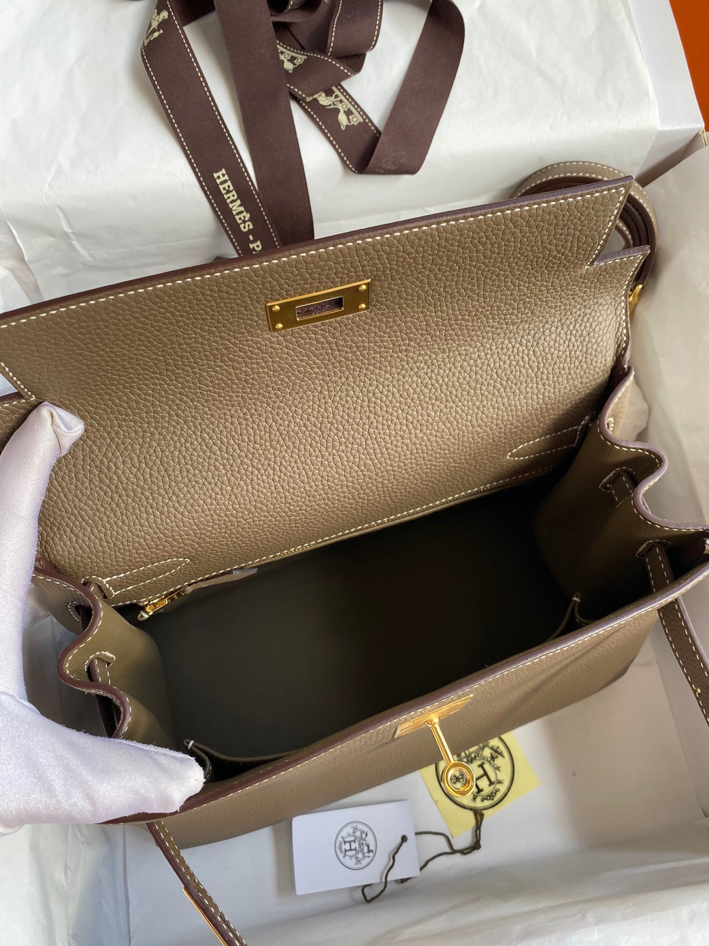 Hermes Kelly Retourne 28 Handmade Bag In Taupe Clemence Leather