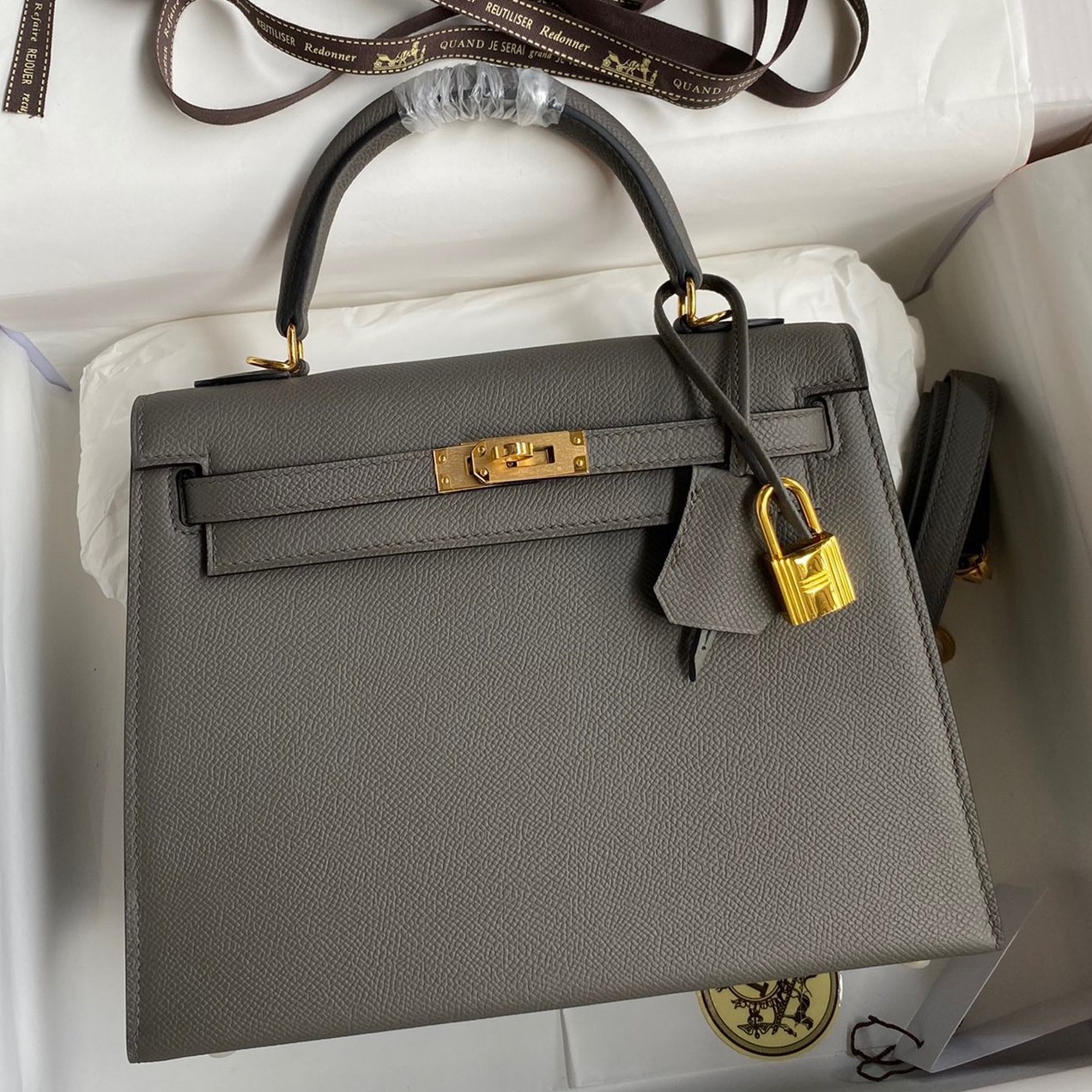 Hermes Kelly Sellier 28 Handmade Bag In Etain Epsom Calfskin