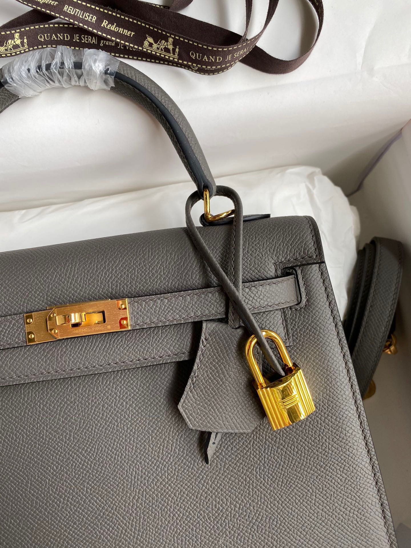 Hermes Kelly Sellier 28 Handmade Bag In Etain Epsom Calfskin