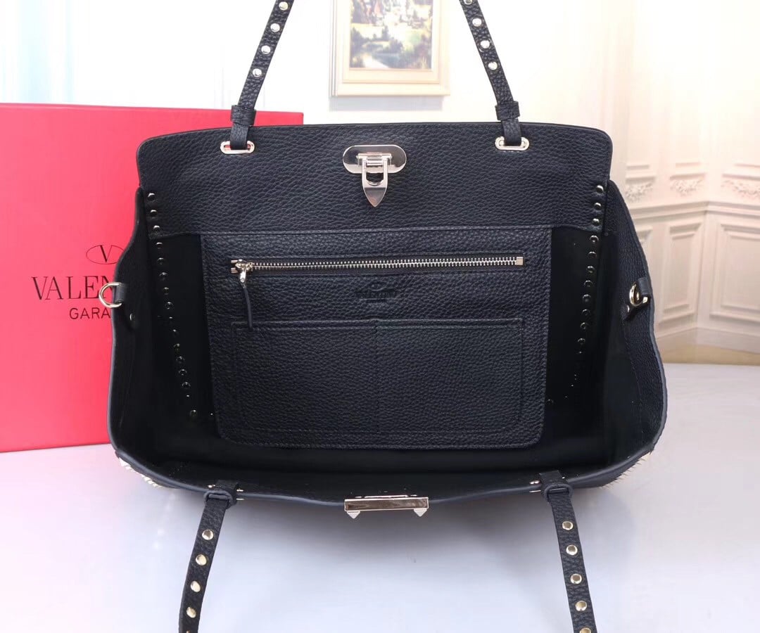 Valentino Rockstud Medium Tote In Black Grained Leather