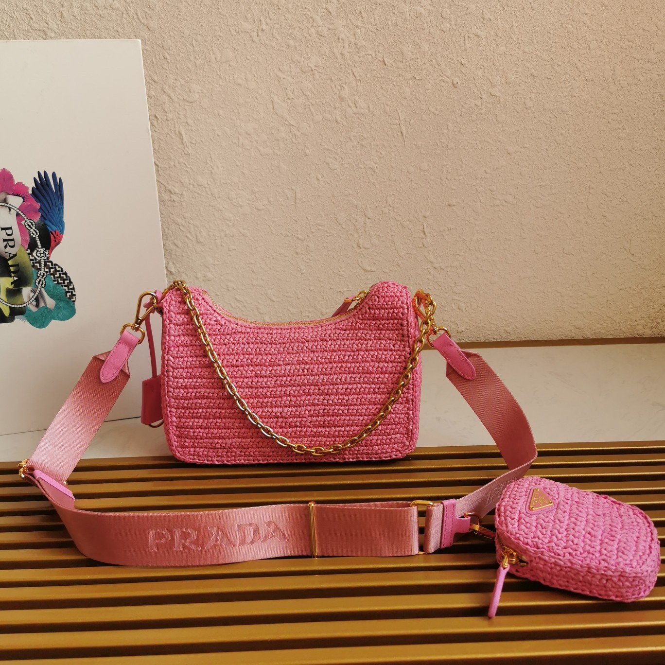 Prada Re-Edition 2005 Shoulder Bag In Pink Raffia