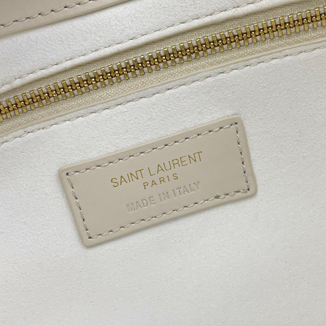 Saint Laurent Le 5 À 7 Hobo Bag in White Smooth Leather