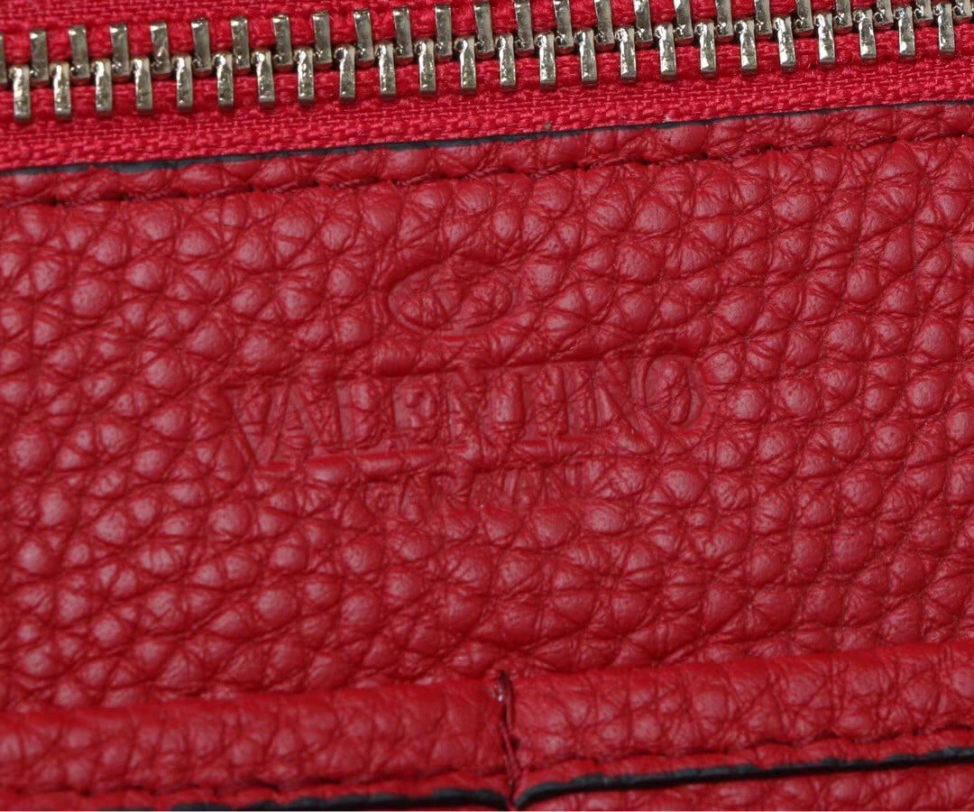 Valentino Rockstud Medium Tote In Red Grained Leather