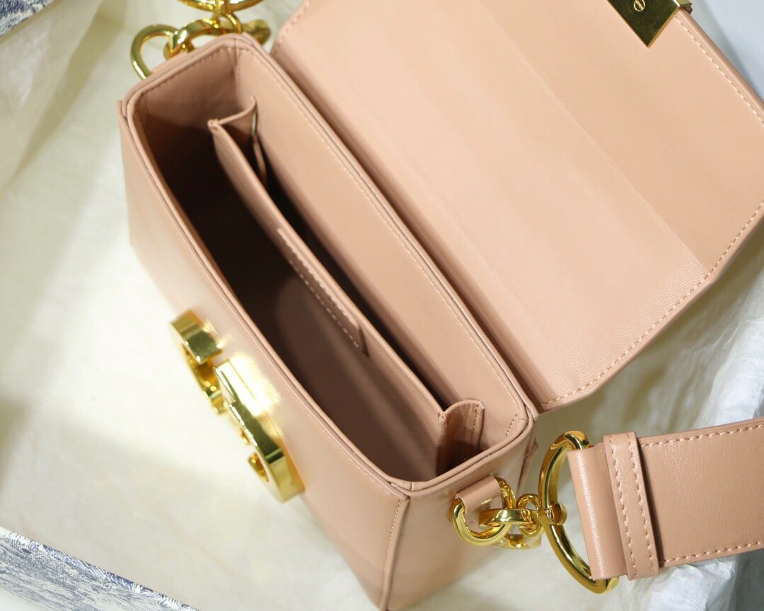 Dior 30 Montaigne Box Bag In Powder Box Calfskin