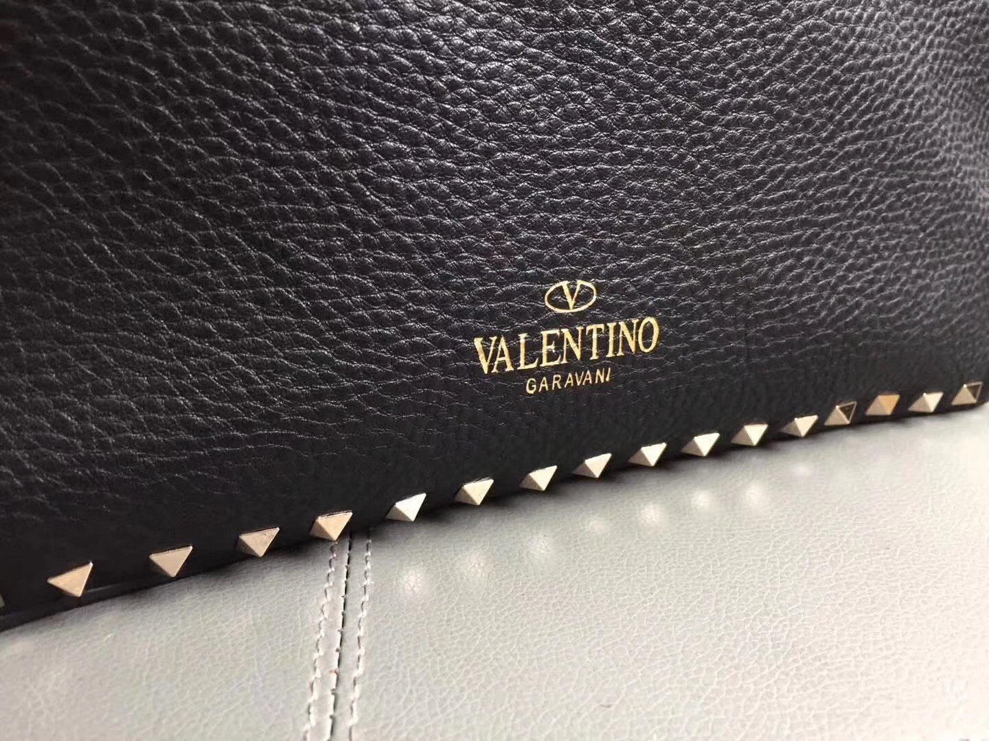 Valentino Rockstud Medium Reversible Tote Black