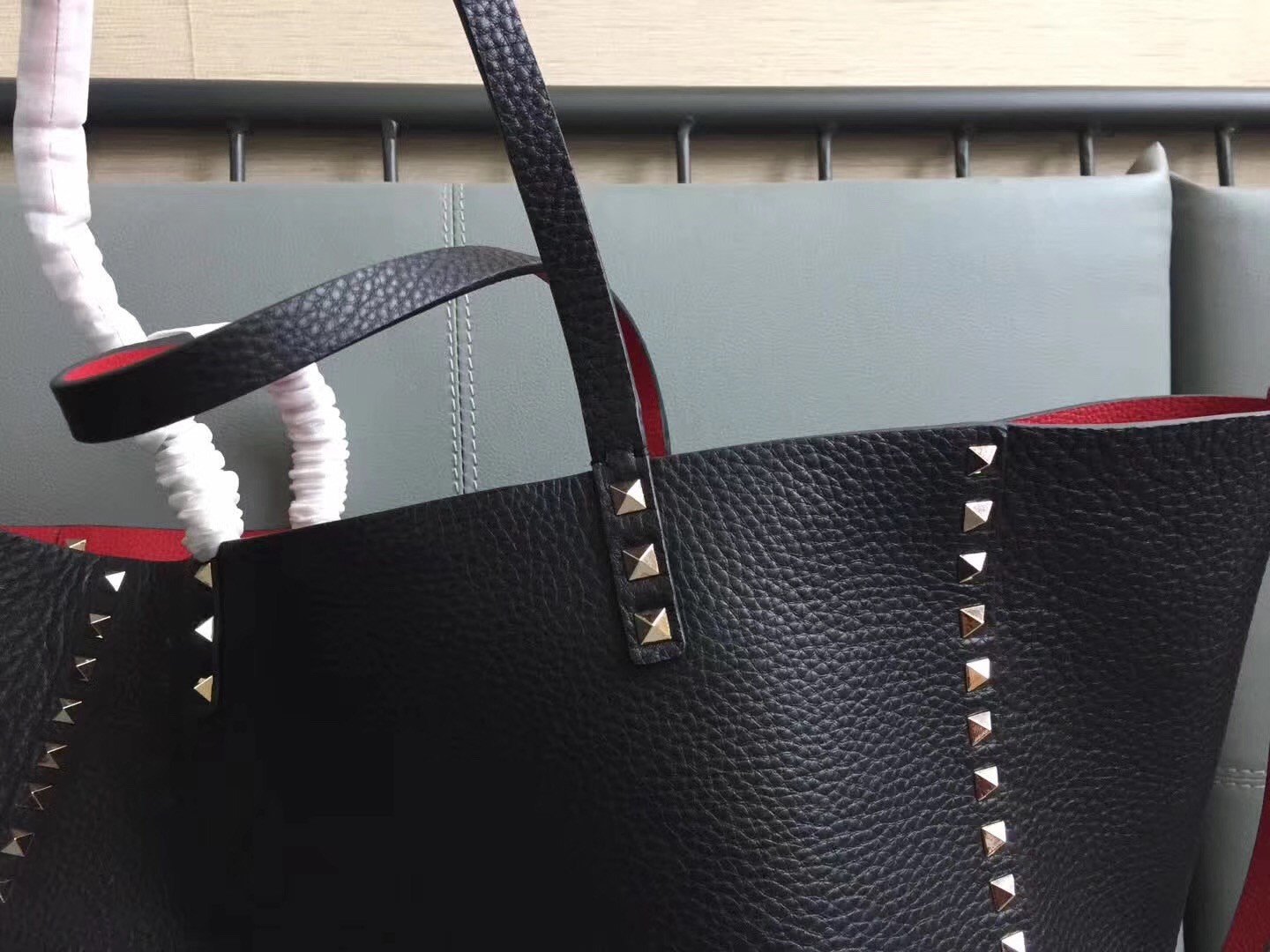 Valentino Rockstud Medium Reversible Tote Black