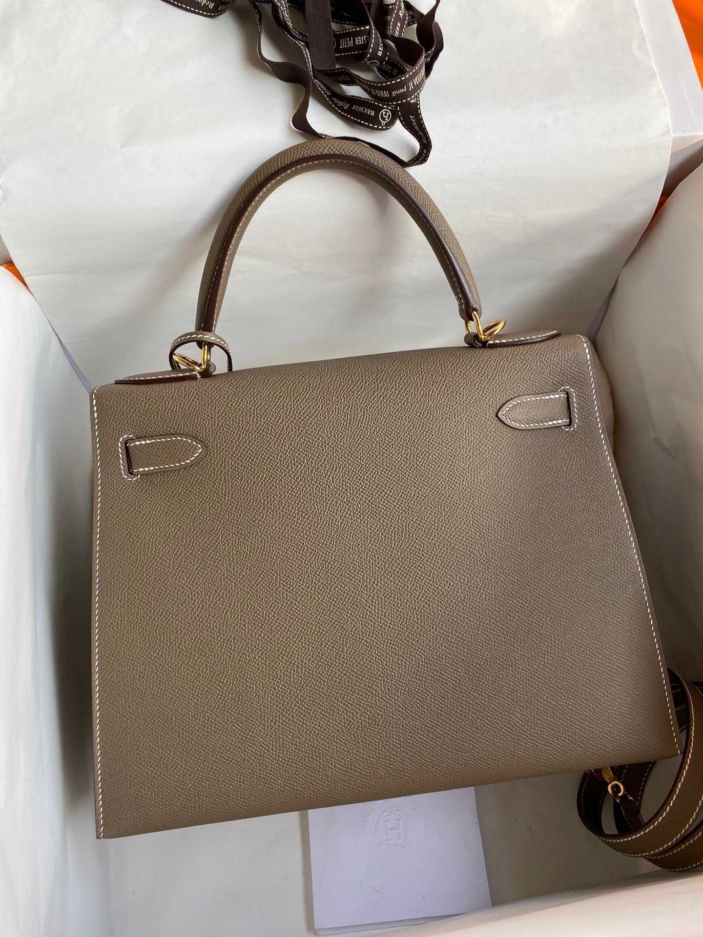 Hermes Kelly Sellier 28 Handmade Bag In Taupe Epsom Calfskin