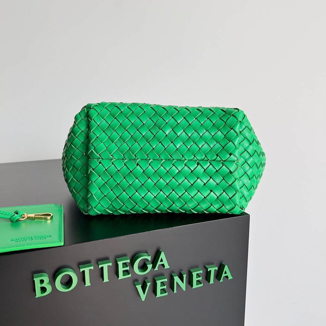 Bottega Veneta Cabat Mini Bag In Green Intrecciato Lambskin