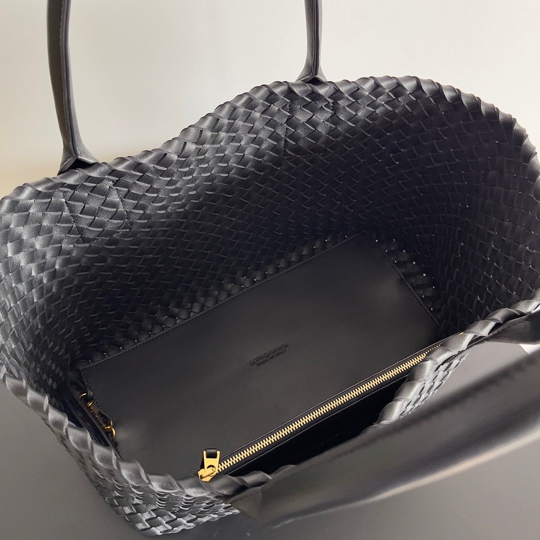 Bottega Veneta Cabat Medium Bag In Black Intrecciato Lambskin