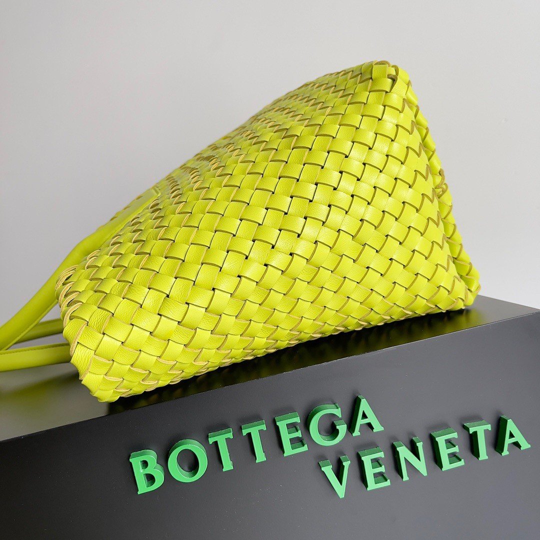 Bottega Veneta Cabat Large Bag In Acid Kiwi Intrecciato Lambskin