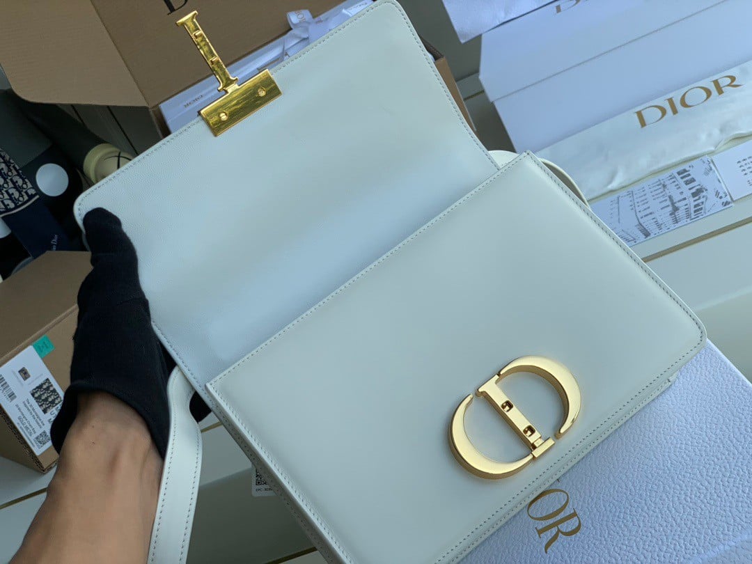 Dior 30 Montaigne Medium Bag In White Box Calfskin