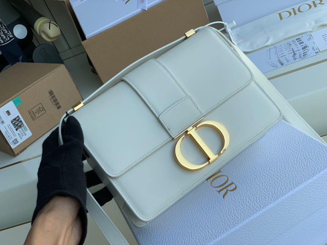 Dior 30 Montaigne Medium Bag In White Box Calfskin