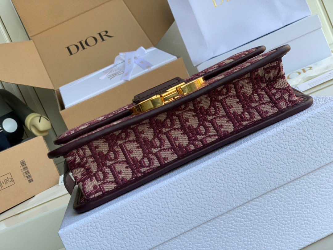 Dior 30 Montaigne Medium Bag In Bordeaux Dior Oblique Jacquard