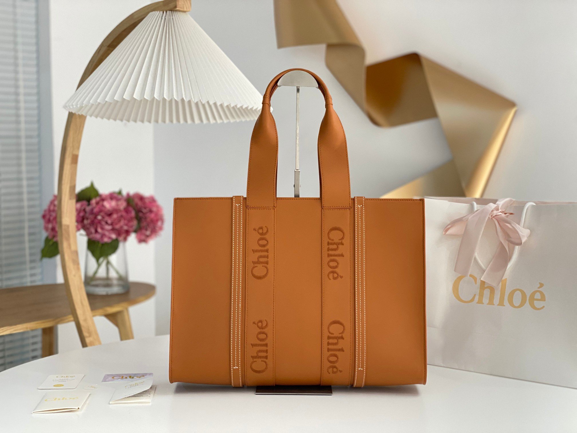 Chloe Woody Large Tote Bag In Brown Calfskin