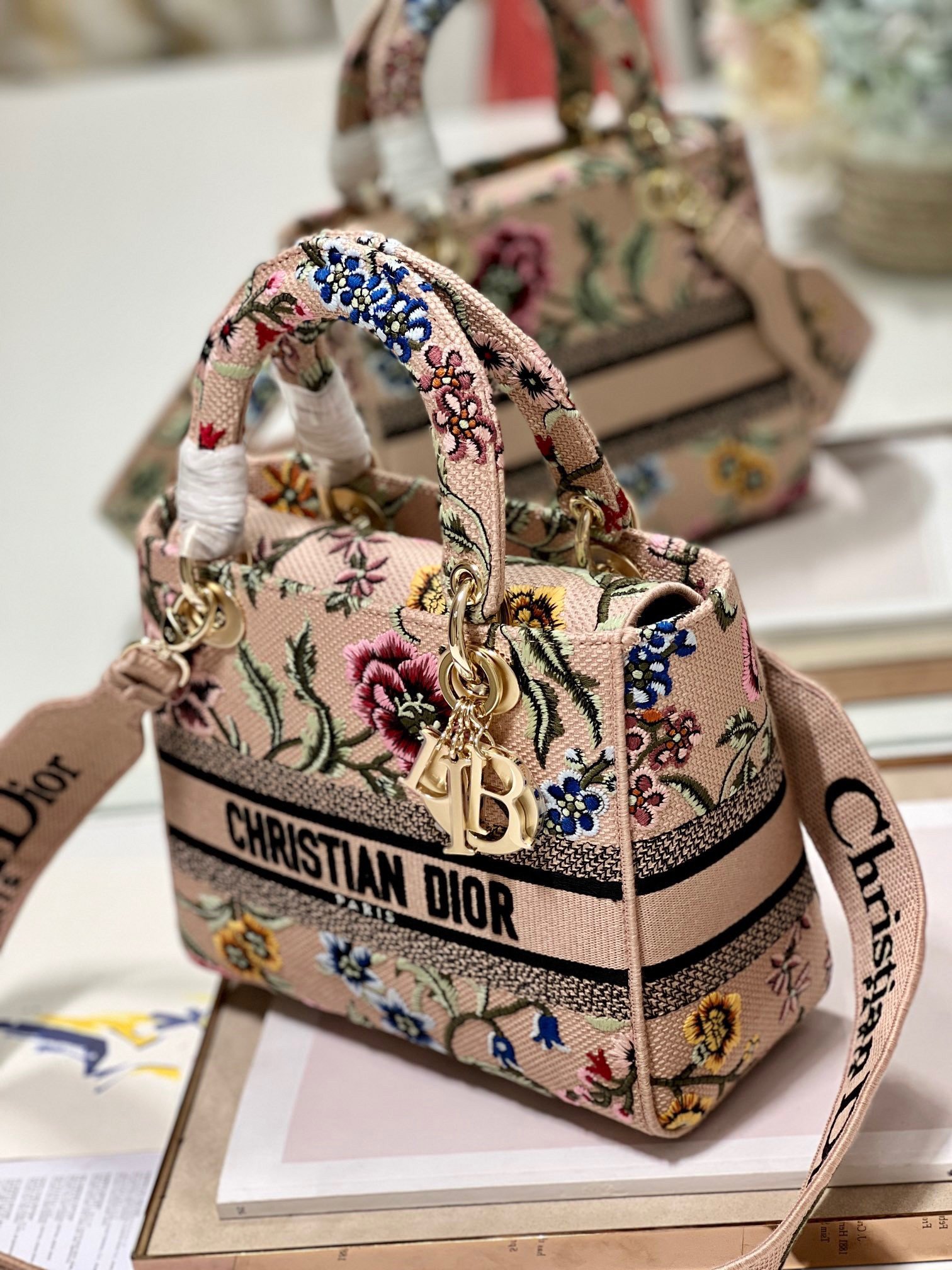 Dior Lady D-Lite Medium Bag In Beige Raffia Embroidered with Dior Petites Fleurs