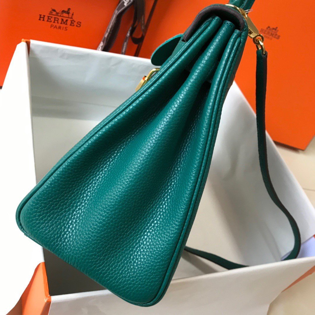 Hermes Kelly 32cm Retourne Bag in Malachite Clemence Leather GHW