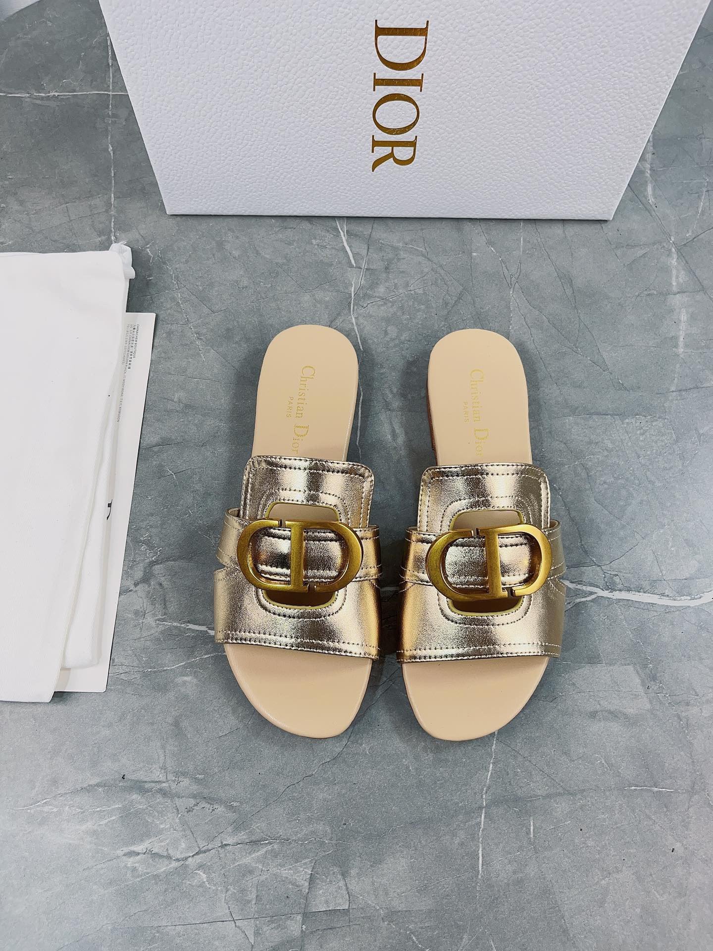 Dior 30 Montaigne Slides In Gold Metallic Calfskin