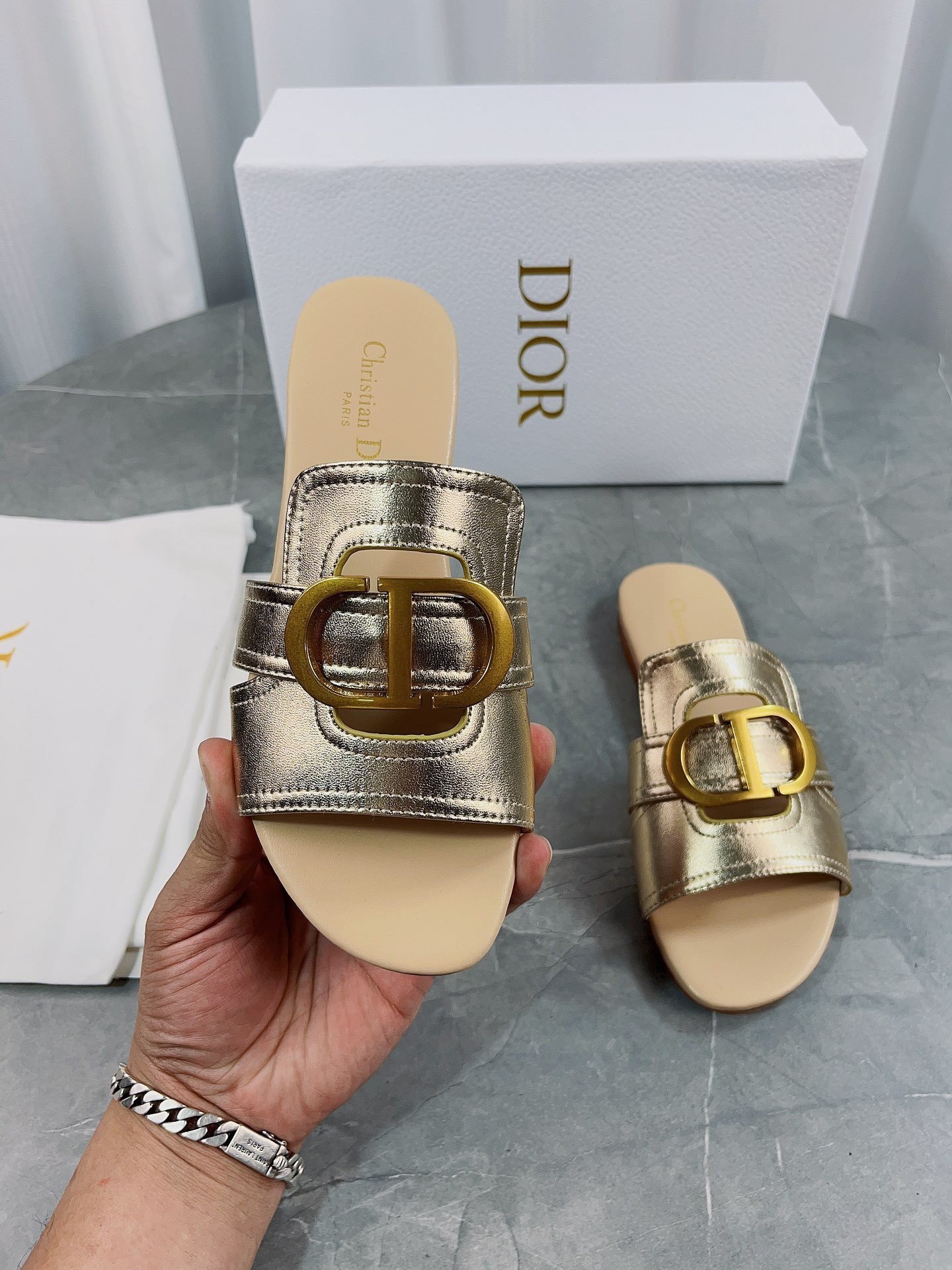 Dior 30 Montaigne Slides In Gold Metallic Calfskin